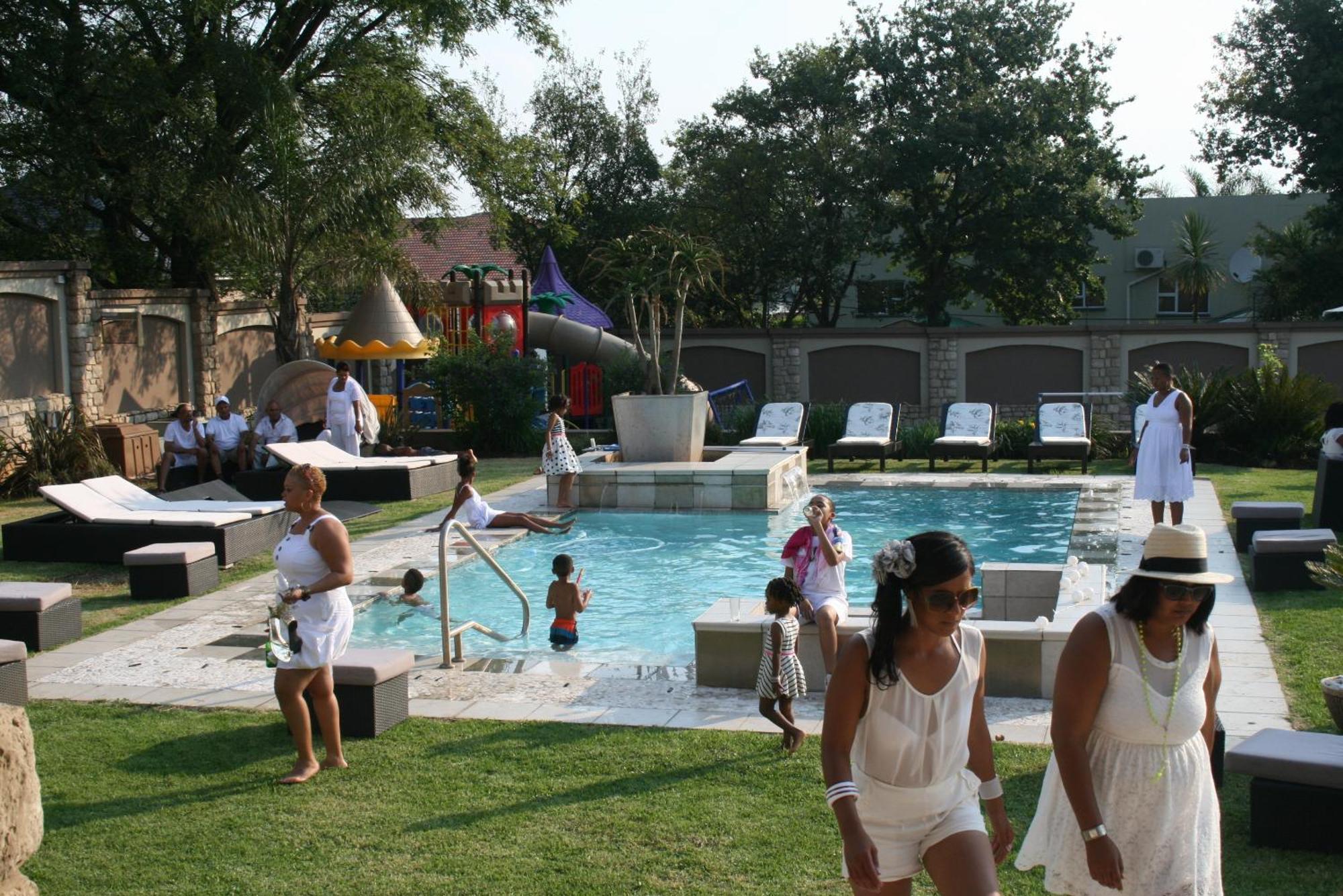 Africa Paradise - Or Tambo Airport Boutique Hotel Benoni Exterior foto